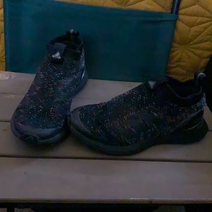 Adidas slip on extremely comfortable  👌🏻